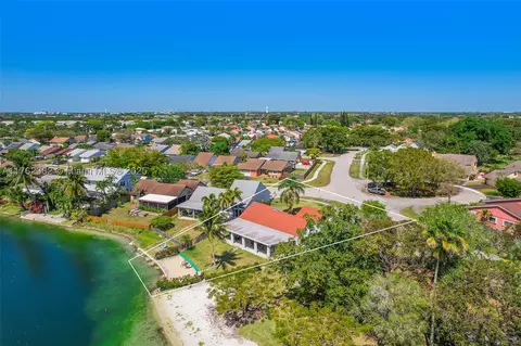 1320 Egret Rd, Homestead, FL 33035