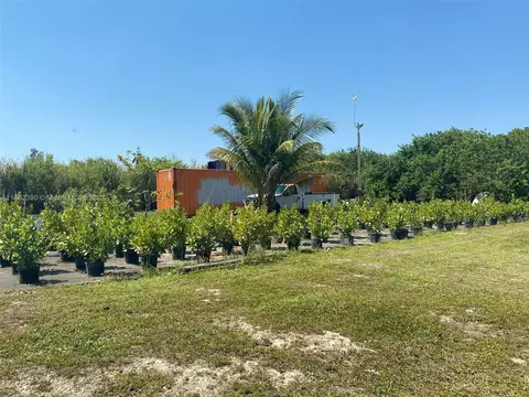 20701 SW 136th St, Miami, FL 33196