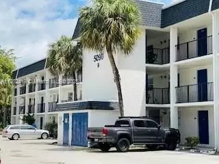 5100 SW 64th Ave #101, Davie, FL 33314