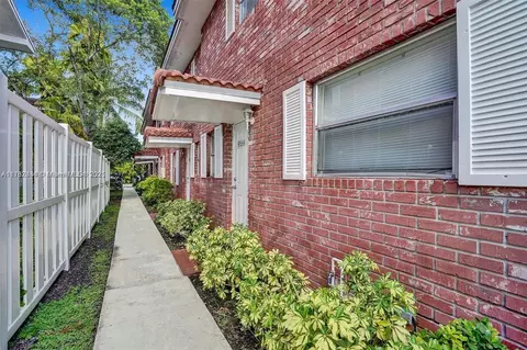 9660 NW 35th St, Coral Springs, FL 33065