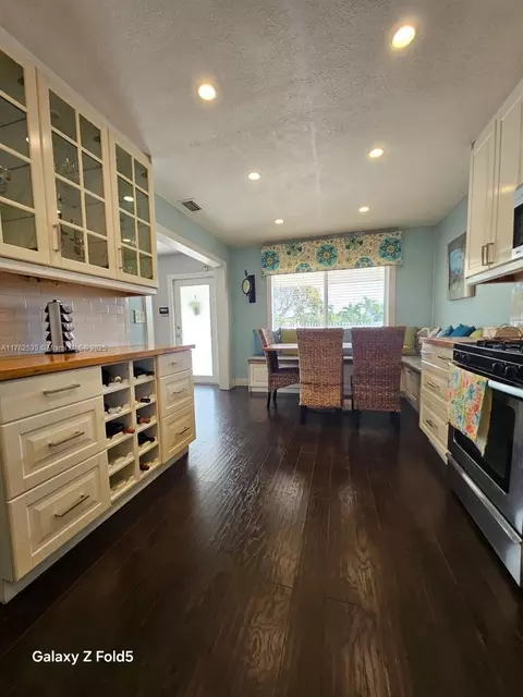 Kitchen - 653 E 43rd St, Hialeah, FL 33013 photo 3 of 5
