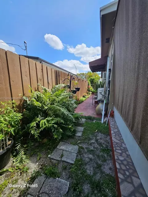 Exterior - 653 E 43rd St, Hialeah, FL 33013 photo 7 of 9