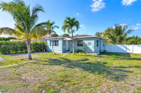 2419 Harding St, Hollywood, FL 33020