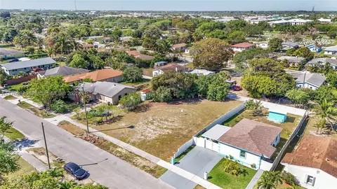 624 SW 6th Ave, Delray Beach, FL 33444