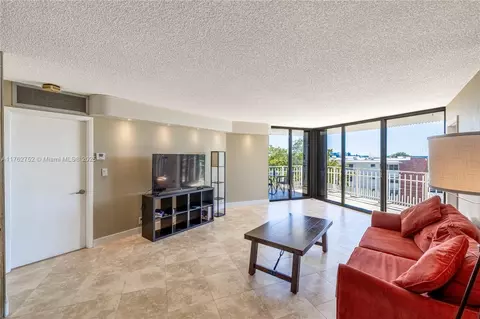 4000 Towerside Ter #610, Miami, FL 33138