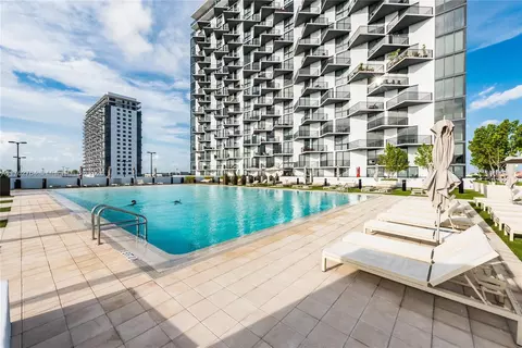 5252 NW 85th Ave #511, Doral, FL 33166
