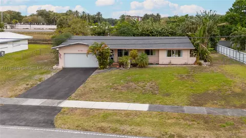 5791 Pine Ter, Plantation, FL 33317