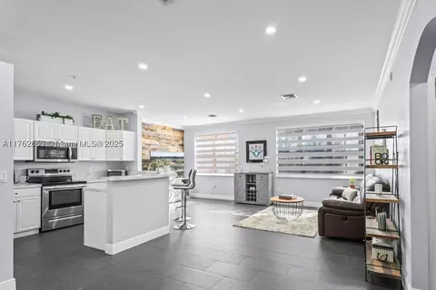 4404 SW 160th Ave #824, Miramar, FL 33027