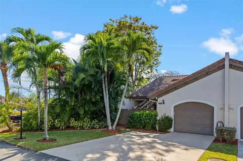 Exterior - 8564 SW 114th Ct #8564, Miami, FL 33173 photo 4 of 14