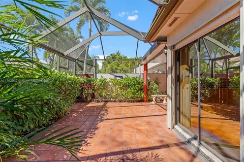 Exterior - 8564 SW 114th Ct #8564, Miami, FL 33173 photo 8 of 14