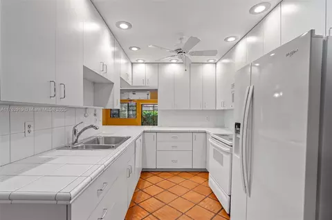 Kitchen - 8564 SW 114th Ct #8564, Miami, FL 33173 photo 1 of 5