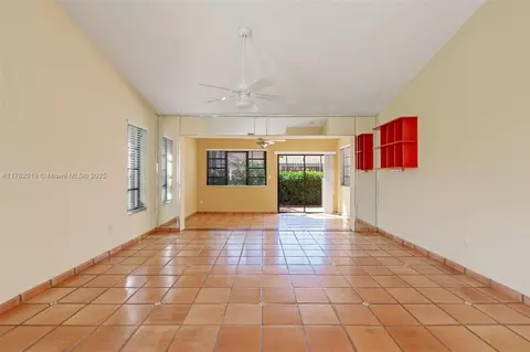 Living - 8564 SW 114th Ct #8564, Miami, FL 33173 photo 5 of 9