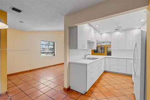 Kitchen - 8564 SW 114th Ct #8564, Miami, FL 33173 photo 2 of 5