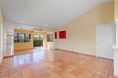 Living - 8564 SW 114th Ct #8564, Miami, FL 33173 photo 4 of 9