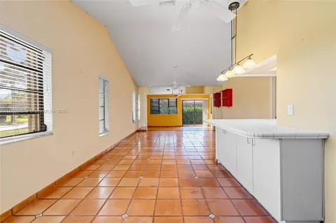 Living - 8564 SW 114th Ct #8564, Miami, FL 33173 photo 2 of 9