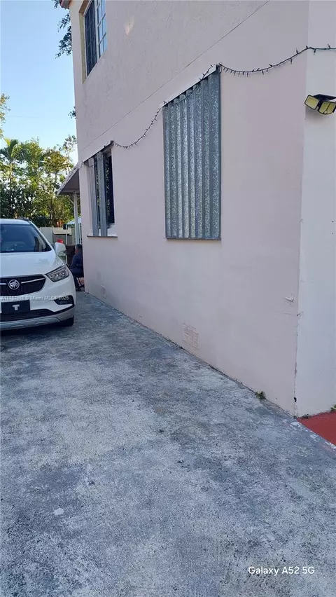 Undisclosed, Hialeah, FL 33010 photo 13