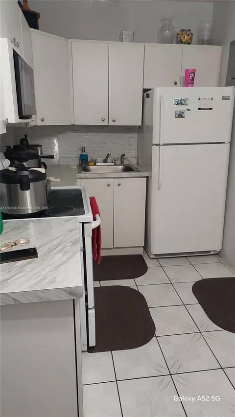 Undisclosed, Hialeah, FL 33010 photo 10