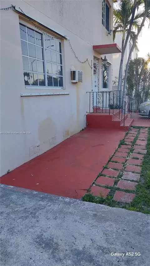 Undisclosed, Hialeah, FL 33010 photo 12