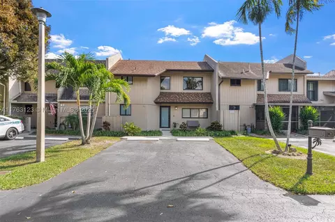 9281 SW 136th St Cir, Miami, FL 33176