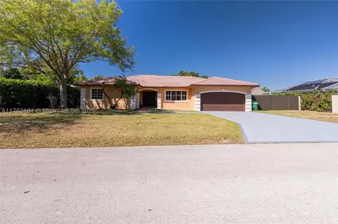 21444 SW 128th Pl, Miami, FL 33177