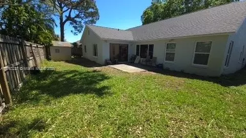 922 Yorktowne Dr, Rockledge, FL 32955 photo 2