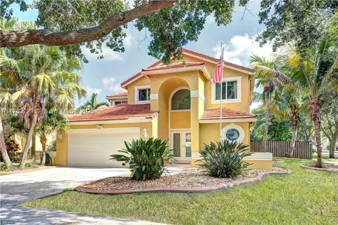 10339 Santiago St, Hollywood, FL 33026