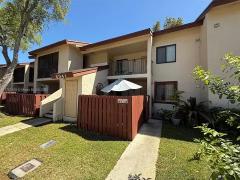 8041 Southgate Blvd #H4, North Lauderdale, FL 33068