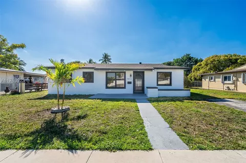 18710 NW 48th Pl, Miami Gardens, FL 33055