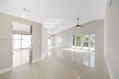 19081 NW 77th Ct, Hialeah, FL 33015 photo 8