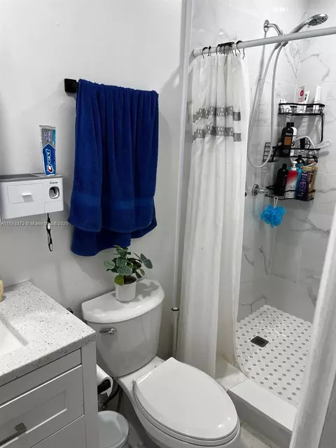 Bath - 59 E 64th St, Hialeah, FL 33013 photo 3 of 3