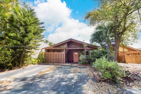 6120 NW 33rd Ter, Fort Lauderdale, FL 33309