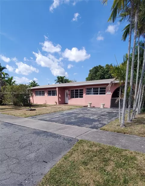 11040 NW 60 Ct, Hialeah, FL 33012