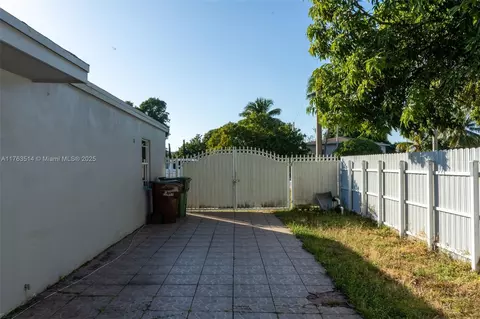 Exterior - 1231 E 8th Ave, Hialeah, FL 33010 photo 5 of 5