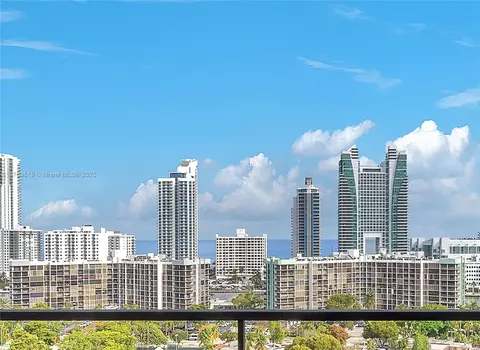 2500 Parkview Dr #1704, Hallandale Beach, FL 33009