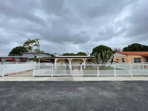 261 E 37th St, Hialeah, FL 33013 photo 1