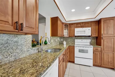 7311 NW 18th St #204, Margate, FL 33063 photo 7
