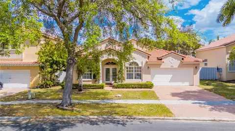 1063 NW 184th Way, Pembroke Pines, FL 33029