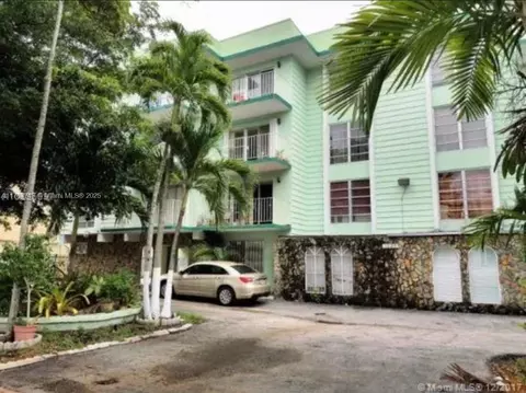 1220 71st St #35, Miami Beach, FL 33141