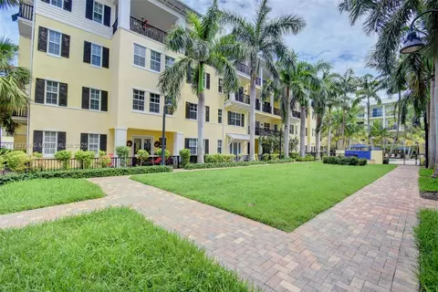 226 N Latitude Cir #309, Delray Beach, FL 33483
