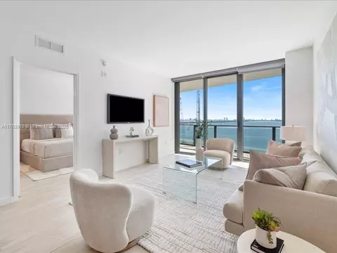 460 NE 28th St #907, Miami, FL 33137