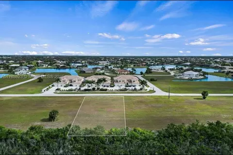 17087 Acapulco Rd, Punta Gorda, FL 33955