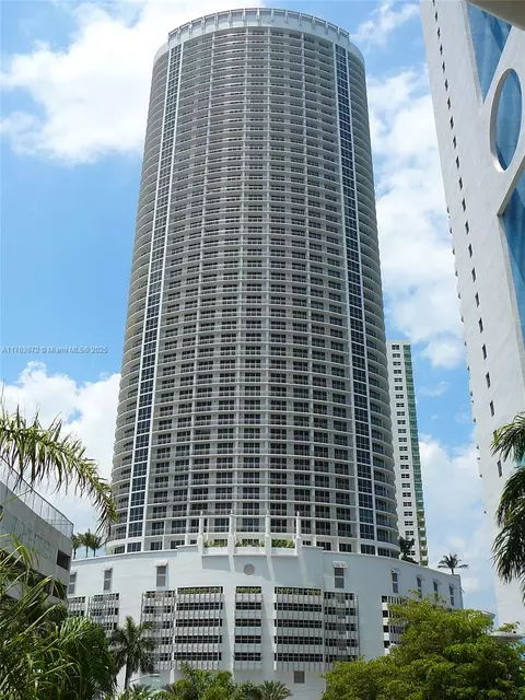 1750 N Bayshore Dr #2215, Miami, FL 33132