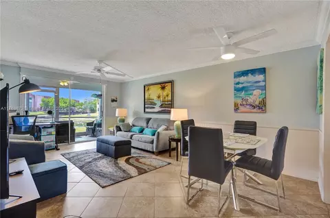 9181 Sunrise Lakes Blvd #109, Sunrise, FL 33322