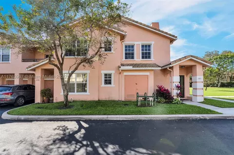 2105 Belmont Ln, North Lauderdale, FL 33068