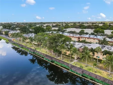 2417 NW 39th Ter #204, Lauderdale Lakes, FL 33311