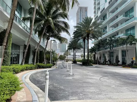 350 S Miami Ave #2712, Miami, FL 33130