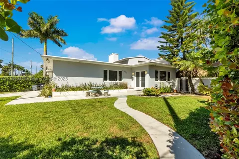 625 94th St, Surfside, FL 33154