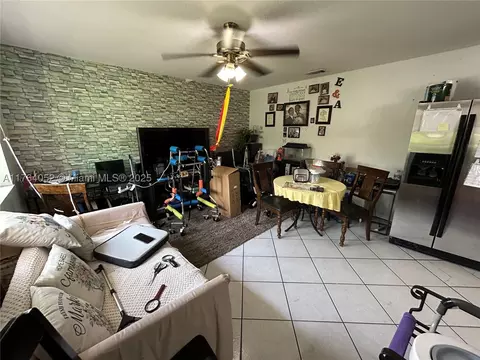 14332 SW 283rd St, Homestead, FL 33033