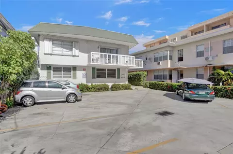6856 Abbott Ave #2, Miami Beach, FL 33141