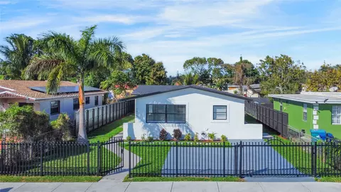 1605 NW 117th St, Miami, FL 33167